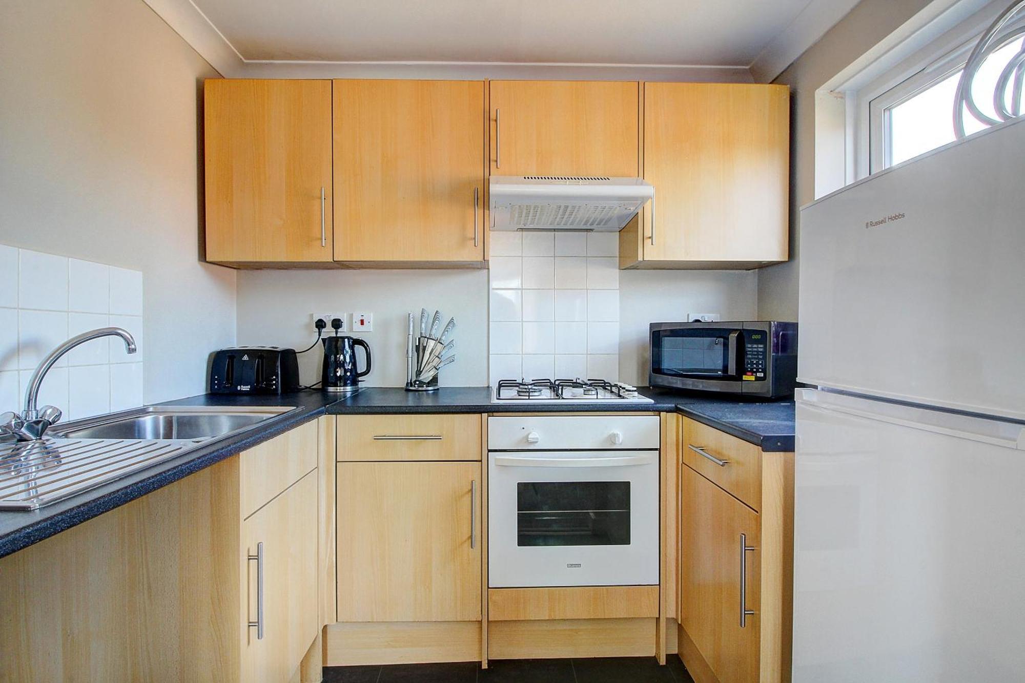 2 Minutes From Mk Central By Car- 2 Bed Apartment - 2 Free Parking Spaces- Hosted By Stayinmk Milton Keynes Bagian luar foto